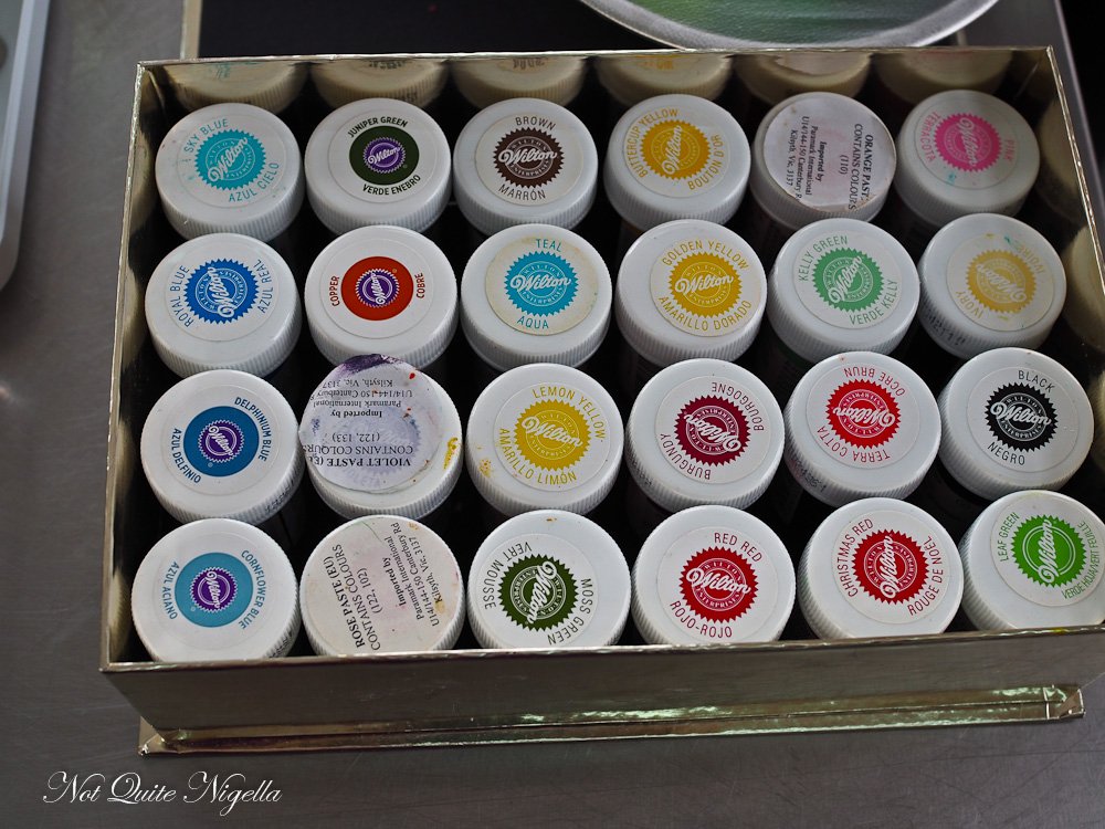 Tutorial For Buttercream Flowers Rununculus Sweet Pea Cactus Succulent Not Quite Nigella