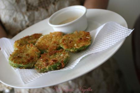 Fried Green Tomatoes with Milk Gravy