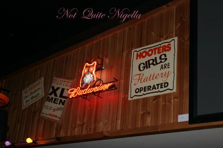 Hooters