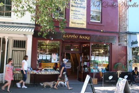 Sappho Books Courtyard Cafe