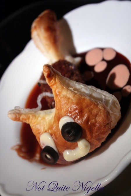 Alice in Wonderland Fantasy dining Ginza Cheshire cat