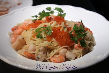 Alice in Wonderland Fantasy Dining Ginza spaghetti