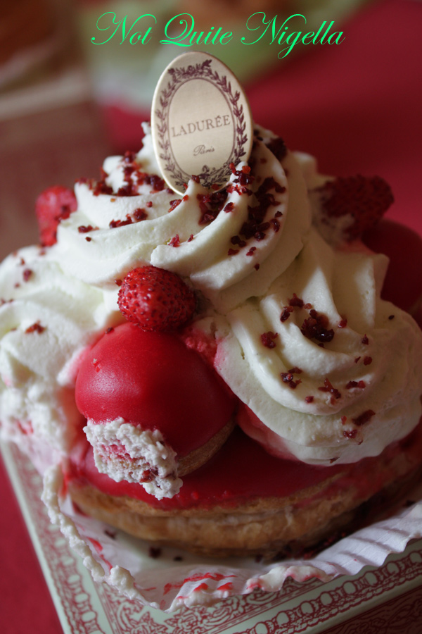 a-laduree_st_honore Laduree at the Champs Elysee St Honore