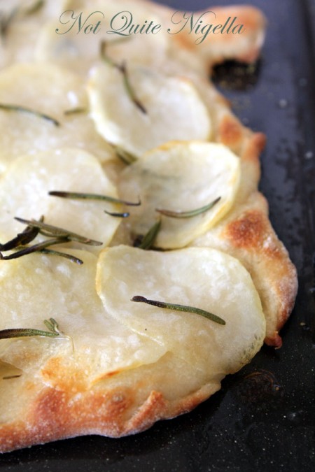 a-rosemary_potato_pizza5