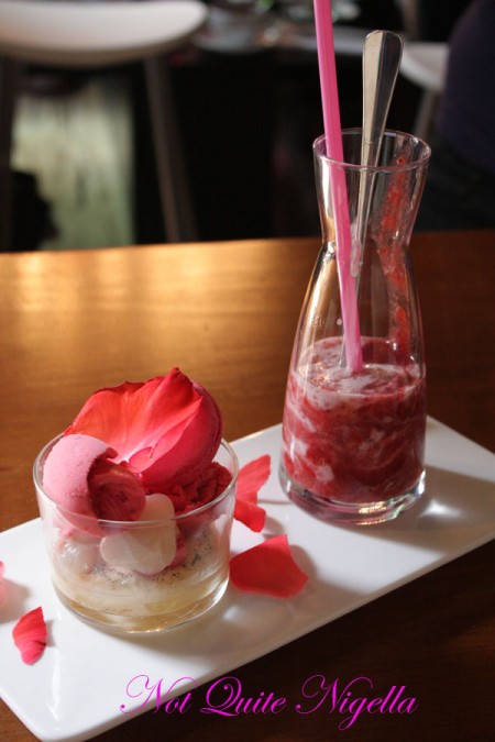 a-zumbo_paris_la_vie_en_ros