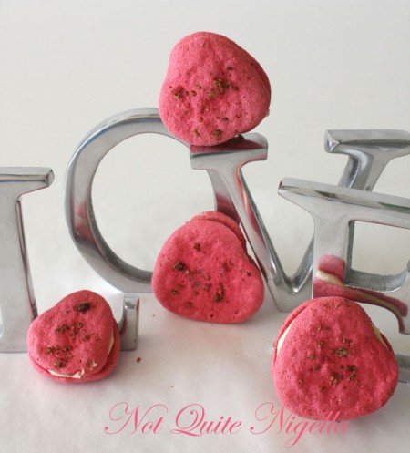 a-heart_macarons_3