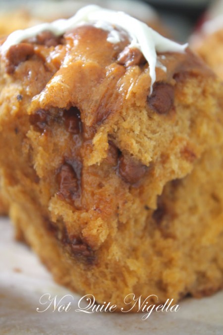 a-cinnamon_buns_inside