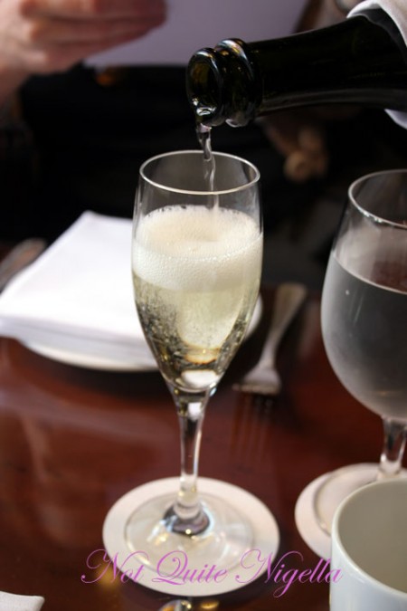 a-sir_stamford_champagne