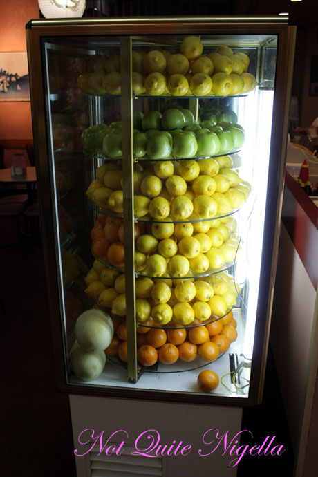 ching yip chinatown lemon display