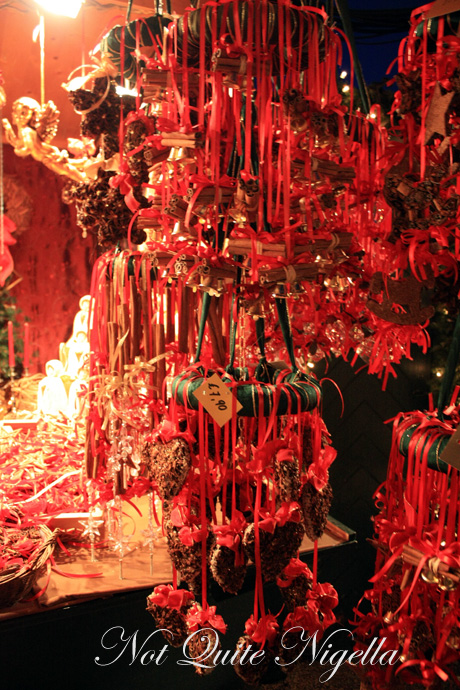 schoenbrunn palace christmas markets cinnamon
