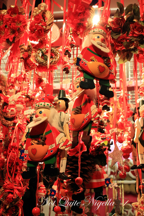 vienna christmas markets decorations