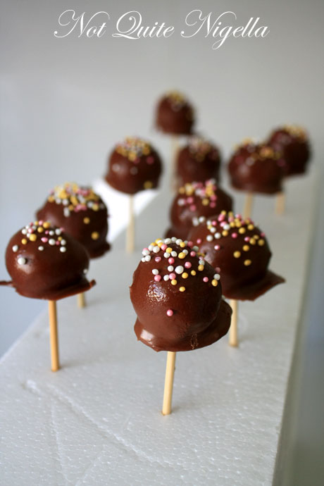 tim tam cookie pops 
