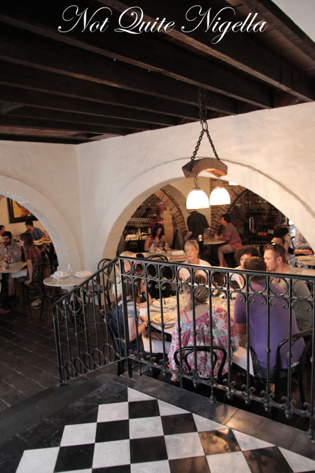 a-inside_porteno