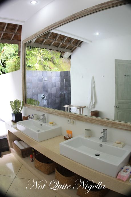 villa sungai bali