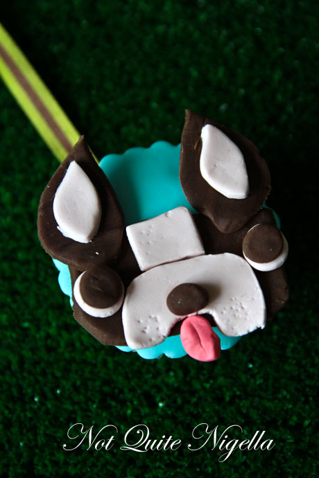 puppy dog pug french bulldog poodle cupcakes