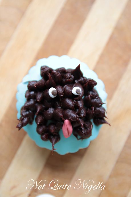 puppy dog pug french bulldog poodle cupcakes