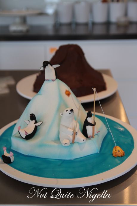 north pole christmas cake