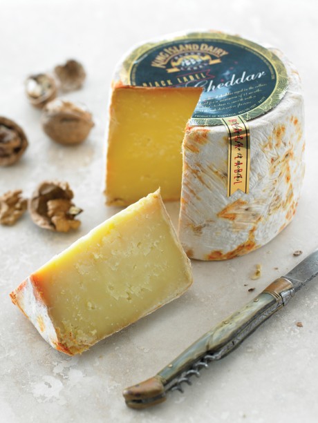 KID Black Label Cloth Wrapped Cheddar LR