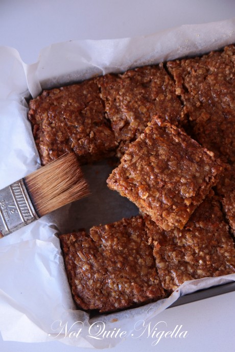 carrot cake muesli bars