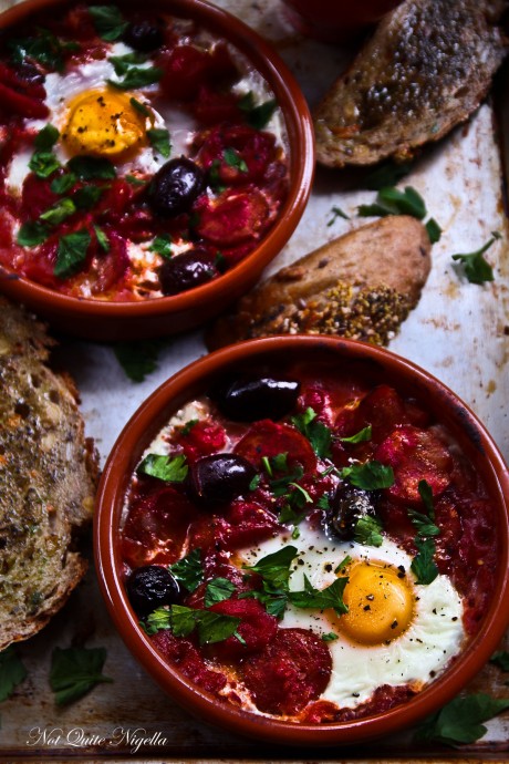 baked eggs chorizo