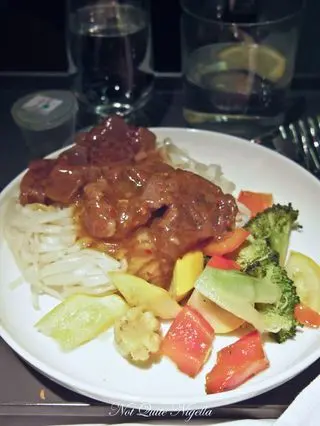 qantas business class