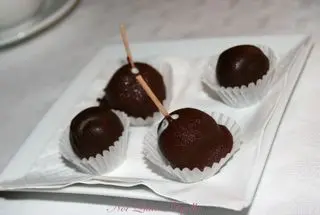 Altitude at the Shangri-la Hotel, The Rocks Sydney Petit fours