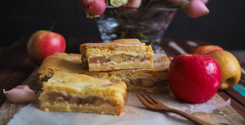 5 Irresistible Apple Treats To Bake When You Have Too Many Apples