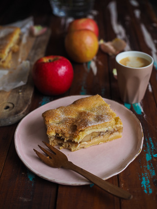 5 Irresistible Apple Treats To Bake When You Have Too Many Apples