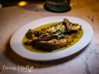 Bella Brutta, Newtown