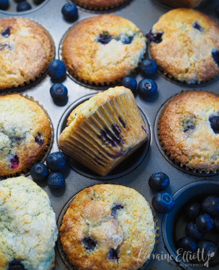 Blueberry Muffins Bakery Style