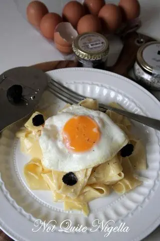 truffle egg pasta