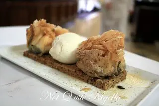 cafe opera banana