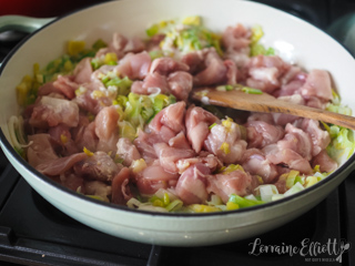 Chicken And Leek Pie (One Pan)