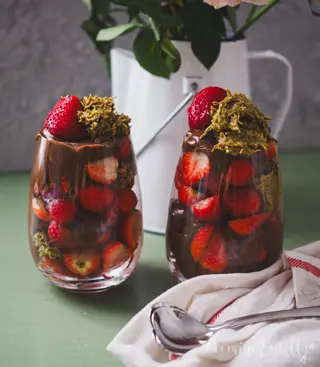 Chocolate Strawberry Cups