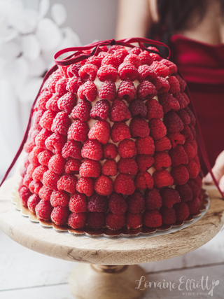 Dubai Chocolate Pandoro Christmas Cake
