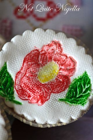 cross stitch cupcakes