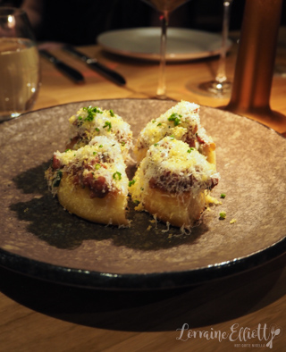 Beef tartare crumpet at Botanica
