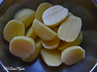 Massaman Beef Curry Pomelo Salad