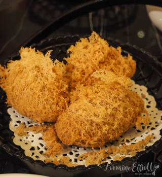 Miss Yue, Epping