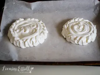 Christmas Tree Pavlova