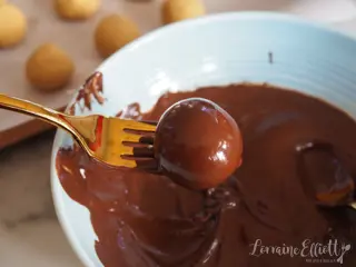 Peanut Butter Chocolate Balls Recipe