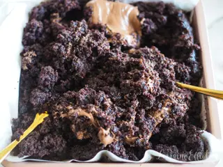 Pine Cone Cakes