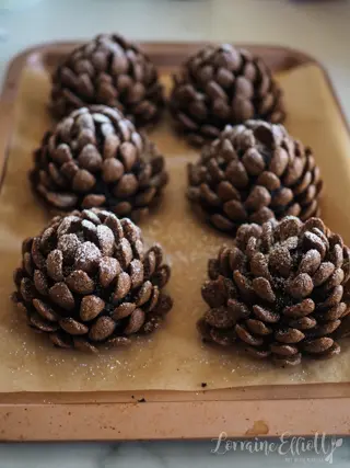 Pine Cone Cakes