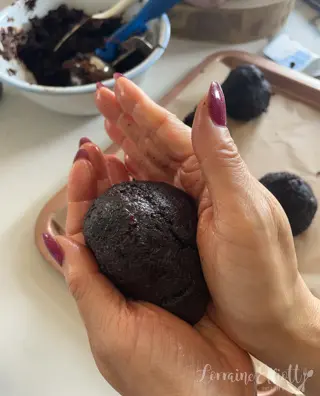 Pine Cone Cakes