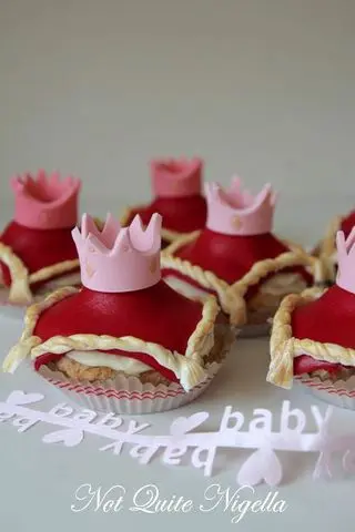 crown princess cupcakes