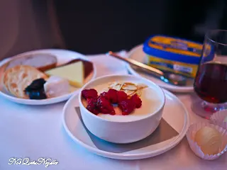 Qantas QF28 Flight Review