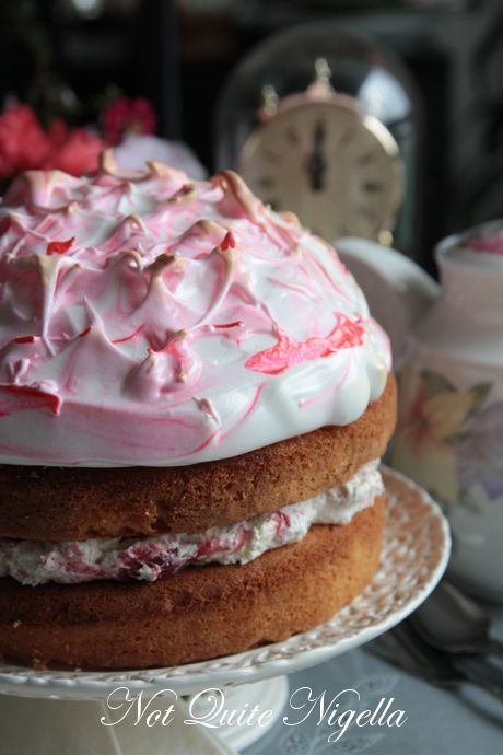 rhubarb meringue cake recipe