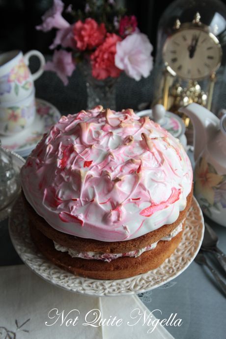 rhubarb meringue cake recipe