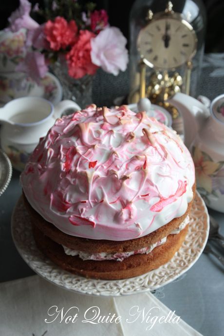 rhubarb meringue cake recipe