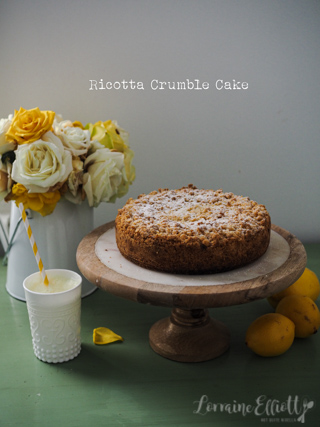 Lemon Ricotta Crumble Cake